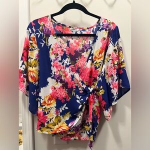 Women’s express floral top